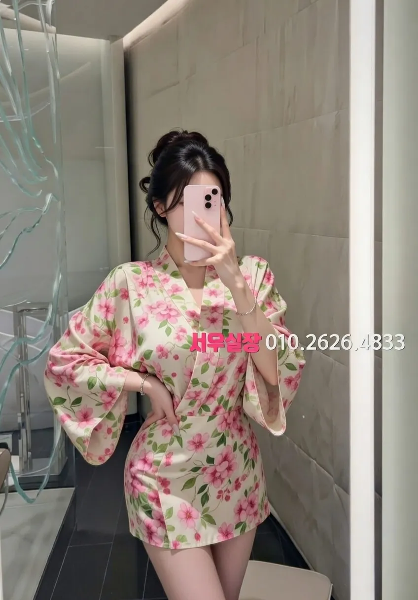 천안 미러룸 프리미엄 라인업 24번 프로필